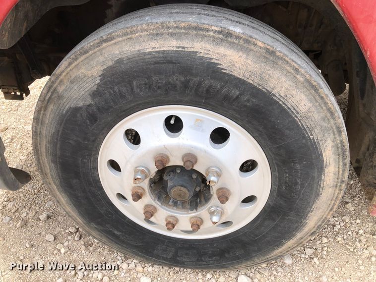 image for item DK8267 2005 Freightliner Columbia  semi truck