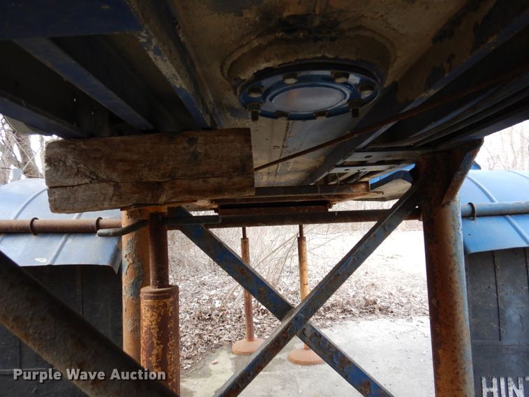 image for item DL3748 1976 Trailmobile F11S4MCM-4  tank trailer