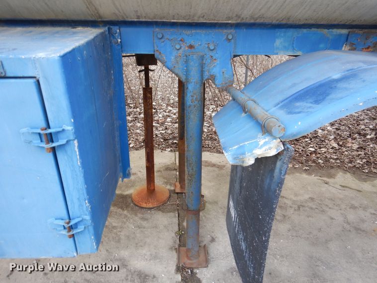 image for item DL3748 1976 Trailmobile F11S4MCM-4  tank trailer