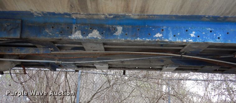 image for item DL3748 1976 Trailmobile F11S4MCM-4  tank trailer