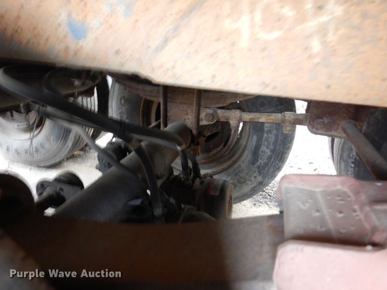 image for item DL3748 1976 Trailmobile F11S4MCM-4  tank trailer