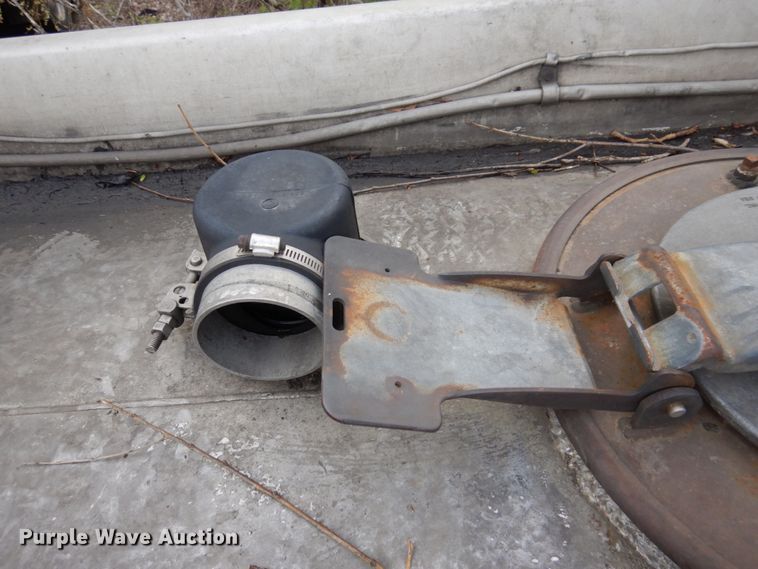 image for item DL3748 1976 Trailmobile F11S4MCM-4  tank trailer