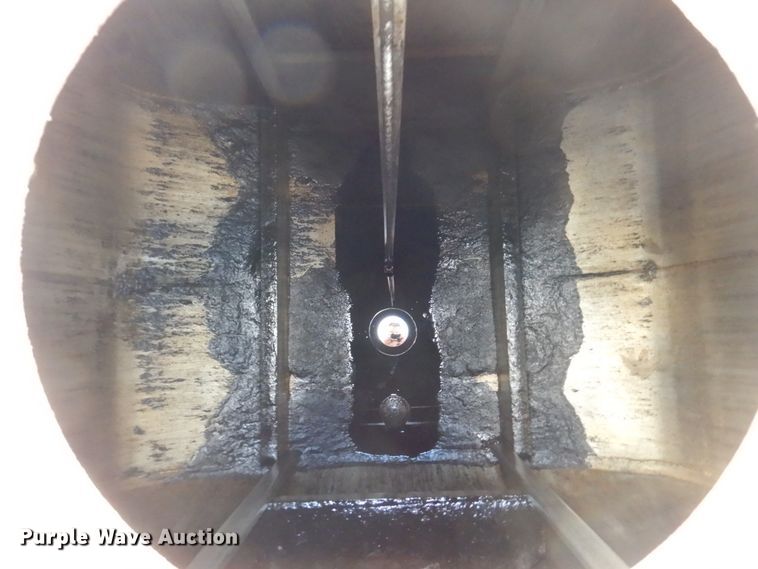 image for item DL3748 1976 Trailmobile F11S4MCM-4  tank trailer