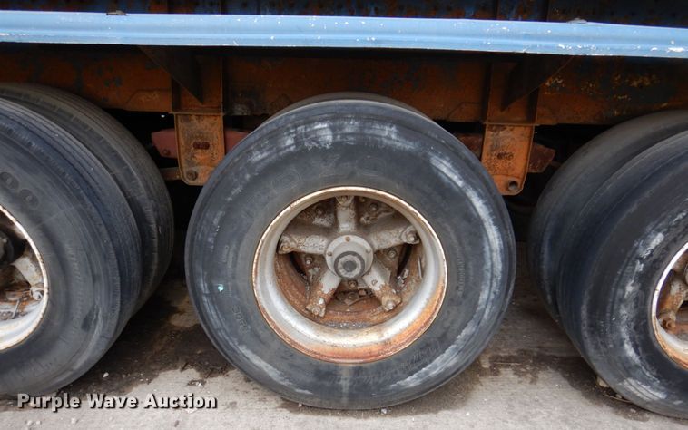 image for item DL3748 1976 Trailmobile F11S4MCM-4  tank trailer