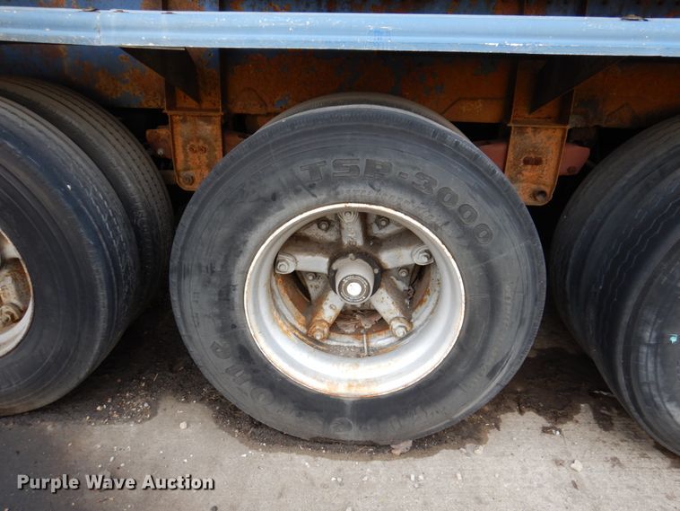 image for item DL3748 1976 Trailmobile F11S4MCM-4  tank trailer