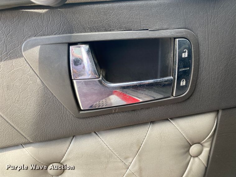 image for item DM4083 2006 Kenworth T600  semi truck