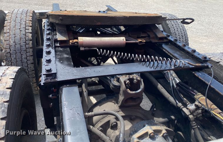 image for item DM4083 2006 Kenworth T600  semi truck