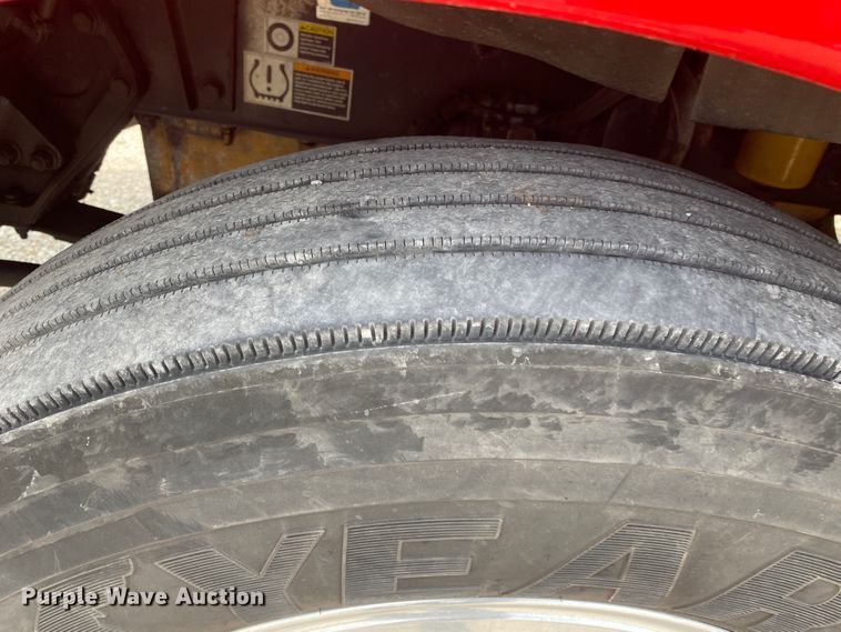 image for item DM4083 2006 Kenworth T600  semi truck