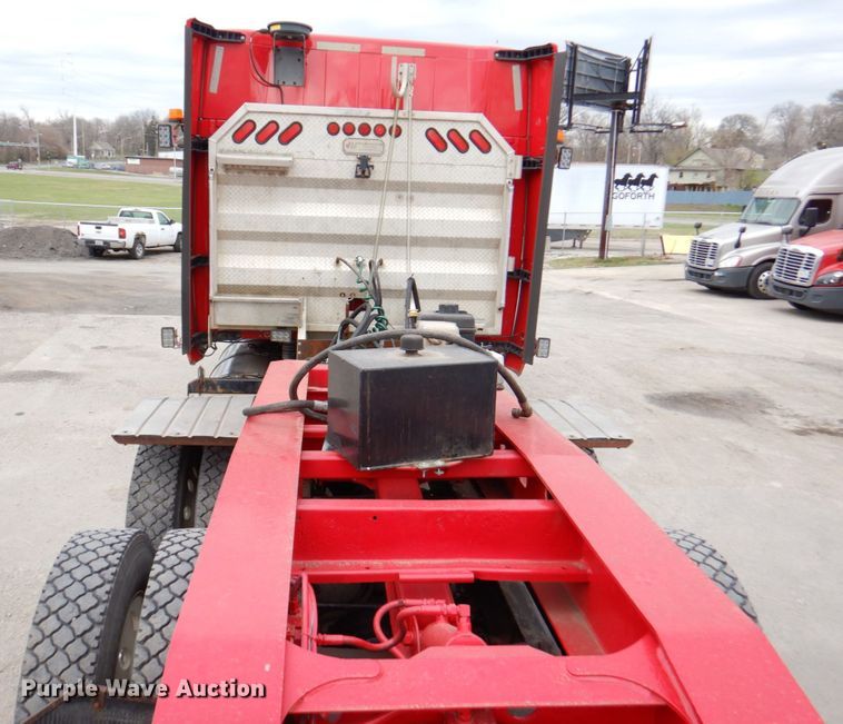 image for item DM6127 2011 International Lonestar  semi truck