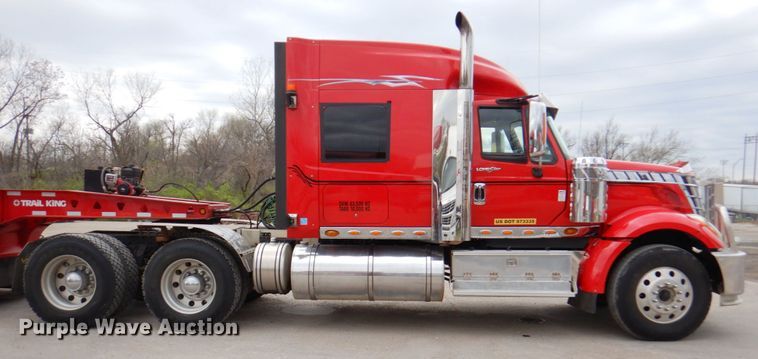 image for item DM6127 2011 International Lonestar  semi truck