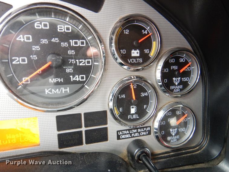 image for item DM6127 2011 International Lonestar  semi truck