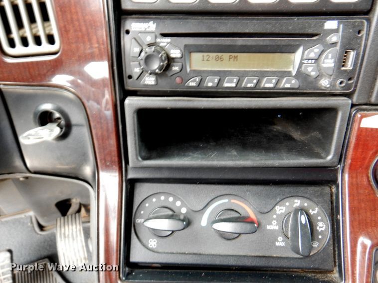 image for item DM6127 2011 International Lonestar  semi truck