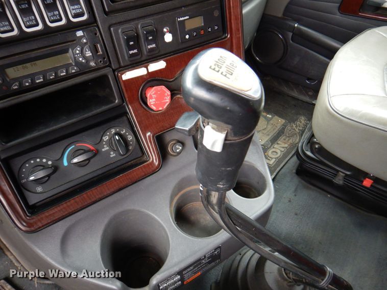 image for item DM6127 2011 International Lonestar  semi truck