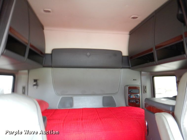 image for item DM6127 2011 International Lonestar  semi truck