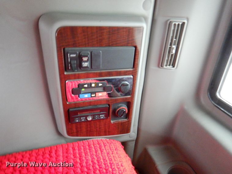 image for item DM6127 2011 International Lonestar  semi truck