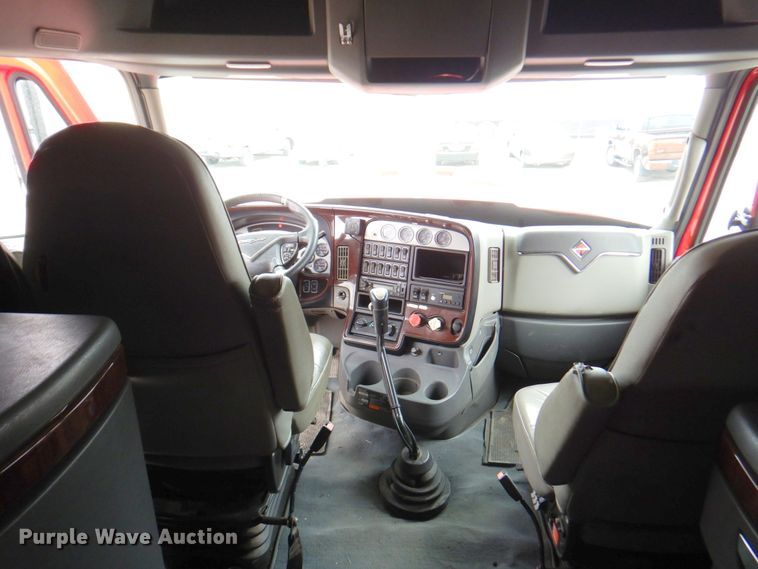 image for item DM6127 2011 International Lonestar  semi truck