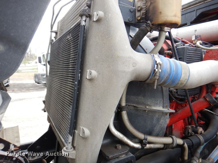 image for item DM6127 2011 International Lonestar  semi truck