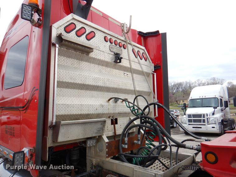 image for item DM6127 2011 International Lonestar  semi truck