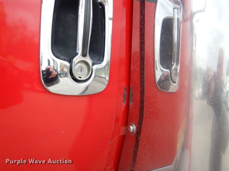 image for item DM6127 2011 International Lonestar  semi truck