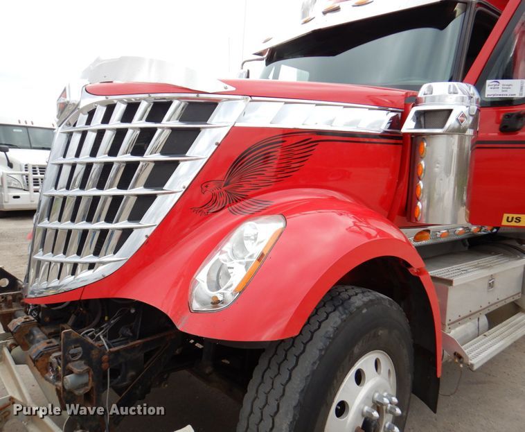 image for item DM6127 2011 International Lonestar  semi truck