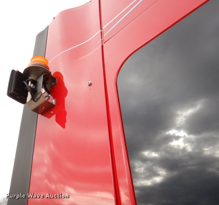 image for item DM6127 2011 International Lonestar  semi truck