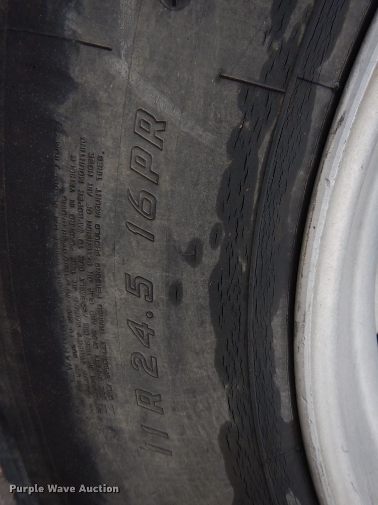 image for item DM6127 2011 International Lonestar  semi truck