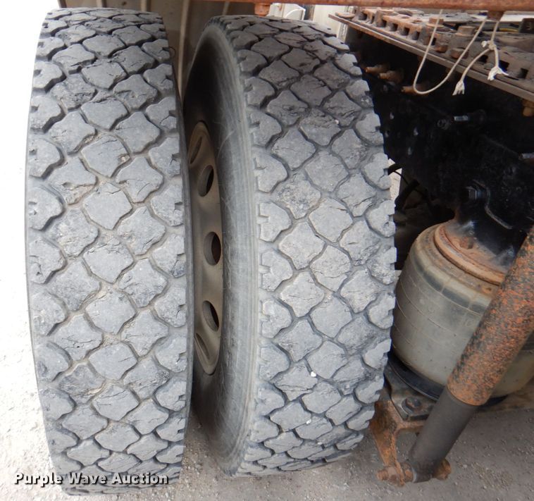 image for item DM6127 2011 International Lonestar  semi truck