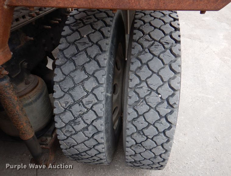 image for item DM6127 2011 International Lonestar  semi truck