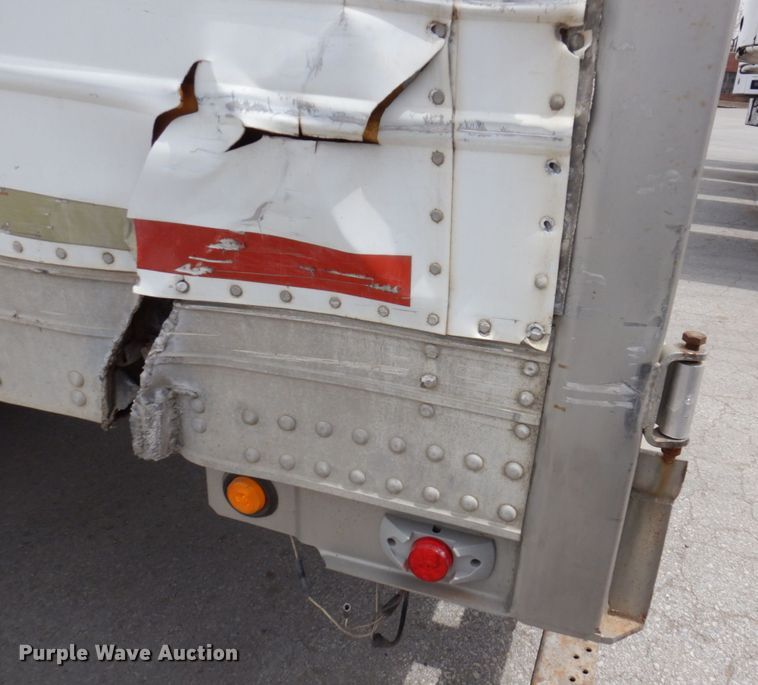 image for item DM6131 2003 Utility  refrigerated van trailer