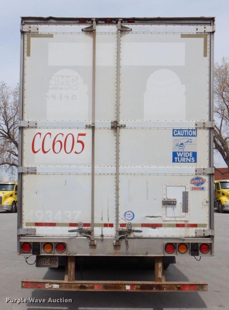 image for item DM6131 2003 Utility  refrigerated van trailer