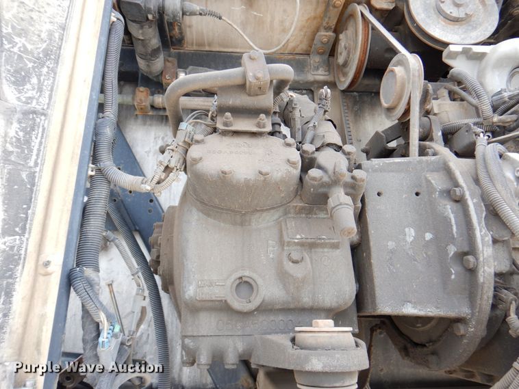 image for item DM6131 2003 Utility  refrigerated van trailer