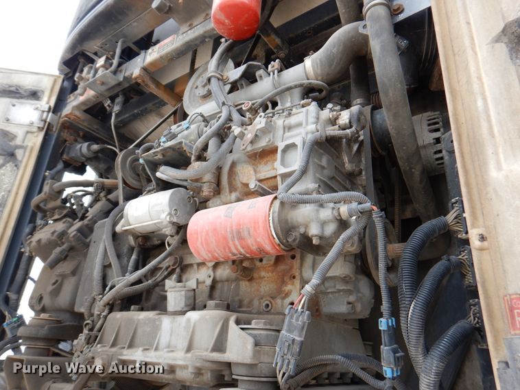 image for item DM6131 2003 Utility  refrigerated van trailer