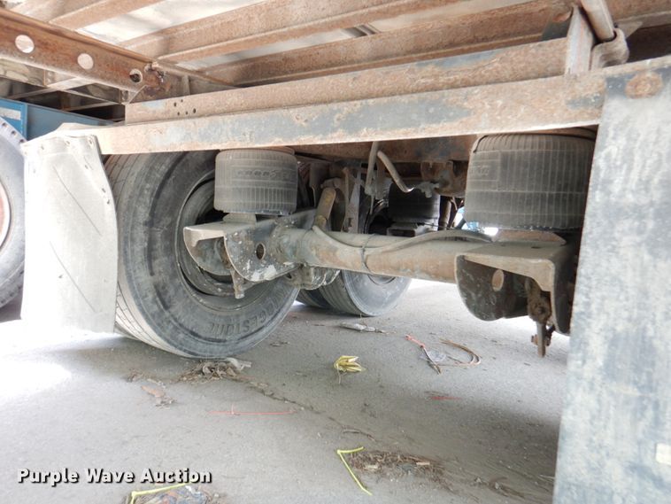 image for item DM6131 2003 Utility  refrigerated van trailer