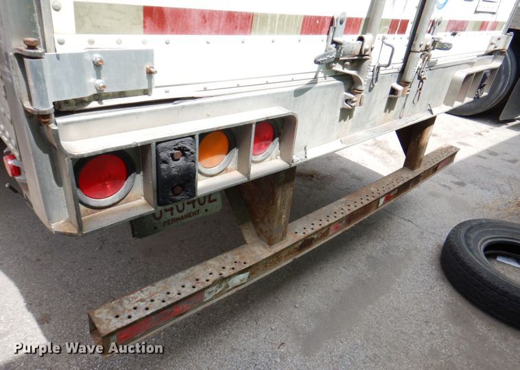 image for item DM6131 2003 Utility  refrigerated van trailer