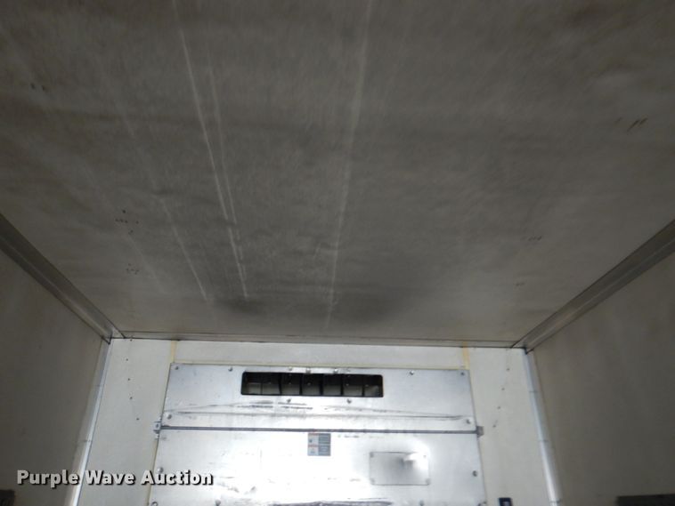 image for item DM6131 2003 Utility  refrigerated van trailer