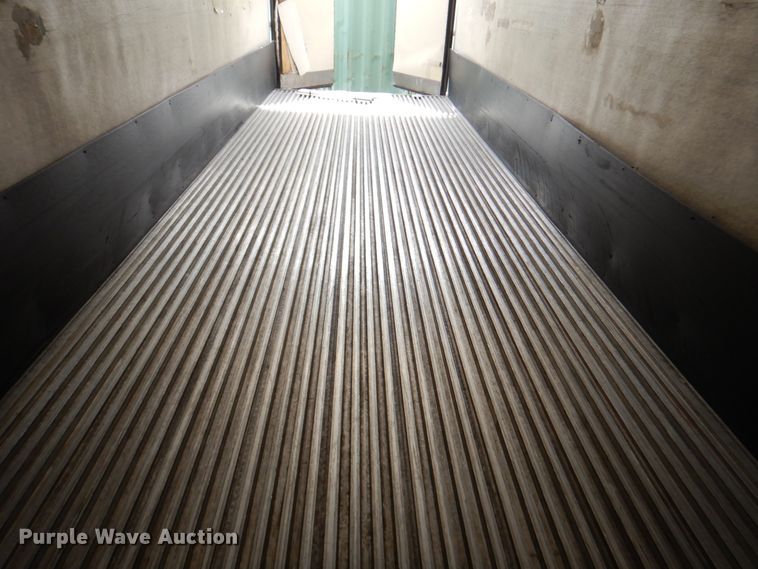 image for item DM6131 2003 Utility  refrigerated van trailer