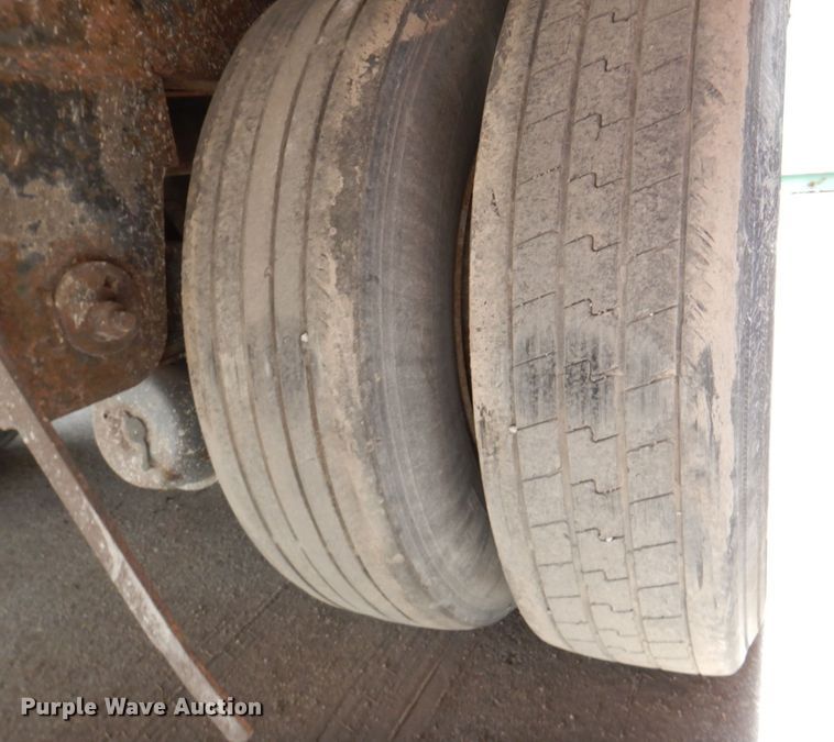 image for item DM6131 2003 Utility  refrigerated van trailer