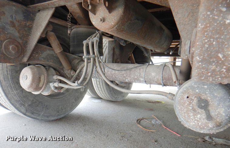 image for item DM6131 2003 Utility  refrigerated van trailer