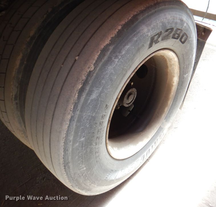 image for item DM6131 2003 Utility  refrigerated van trailer