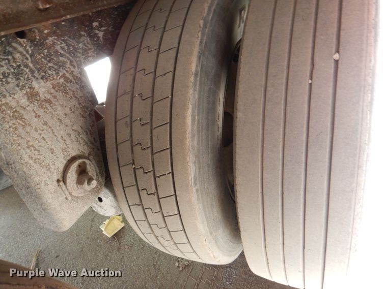 image for item DM6131 2003 Utility  refrigerated van trailer