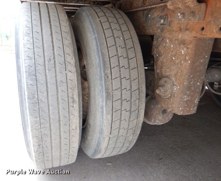 image for item DM6131 2003 Utility  refrigerated van trailer