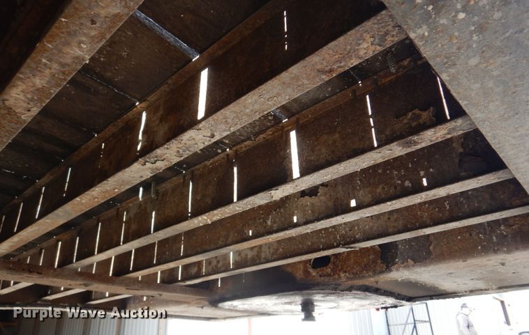 image for item DM7273 2008 Landoll 930C  drop deck equipment trailer