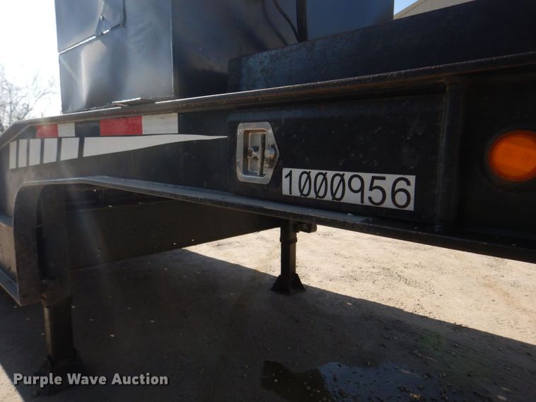 image for item DM7273 2008 Landoll 930C  drop deck equipment trailer