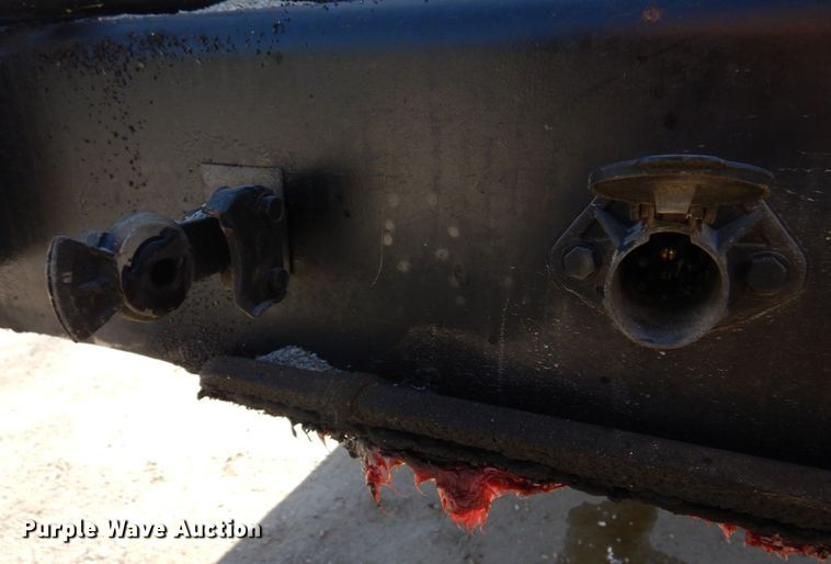 image for item DM7273 2008 Landoll 930C  drop deck equipment trailer