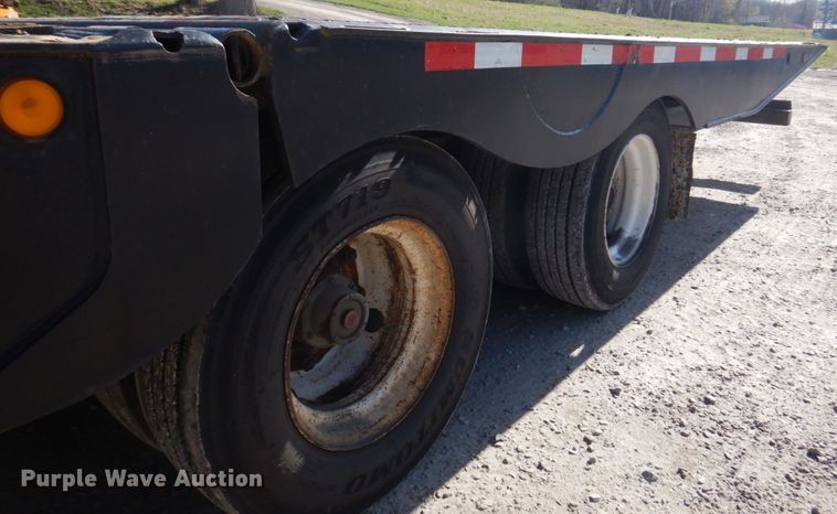 image for item DM7273 2008 Landoll 930C  drop deck equipment trailer