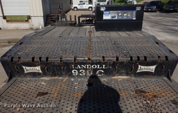 image for item DM7273 2008 Landoll 930C  drop deck equipment trailer