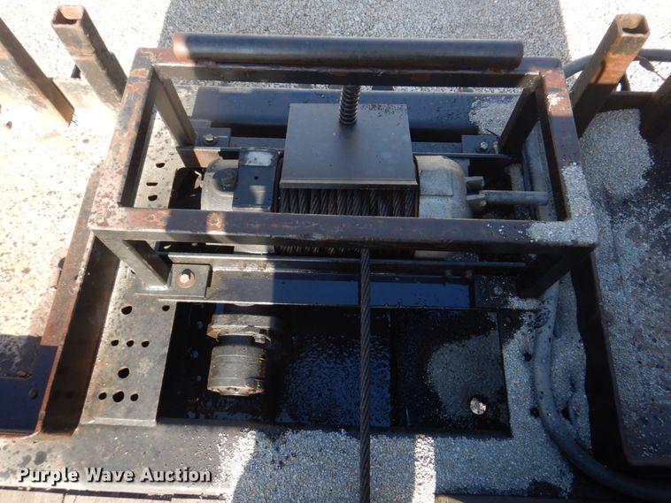 image for item DM7273 2008 Landoll 930C  drop deck equipment trailer