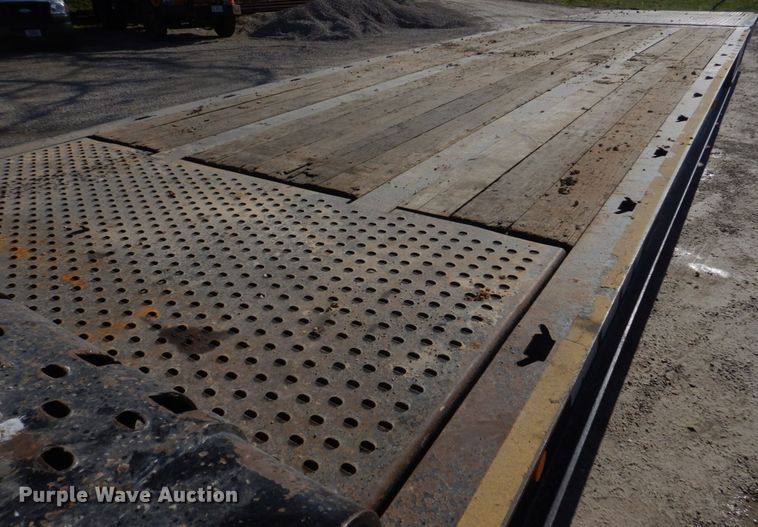 image for item DM7273 2008 Landoll 930C  drop deck equipment trailer