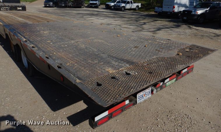 image for item DM7273 2008 Landoll 930C  drop deck equipment trailer