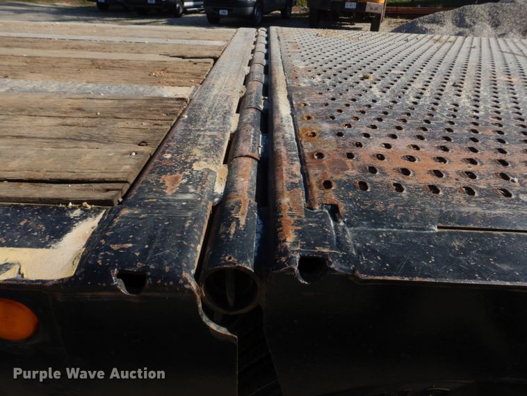 image for item DM7273 2008 Landoll 930C  drop deck equipment trailer